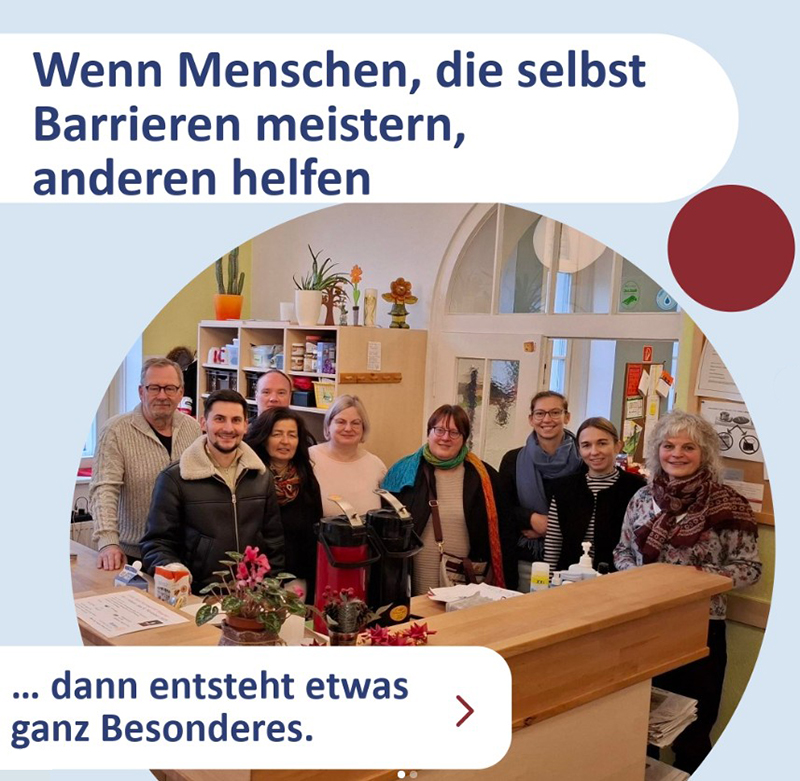 Foto der Teilnehmenden und ihrer Ausbilder*innen Foto der Teilnehmenden und ihrer Ausbilder*innen